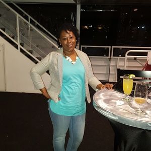 Meet your Posher, Rosalynn