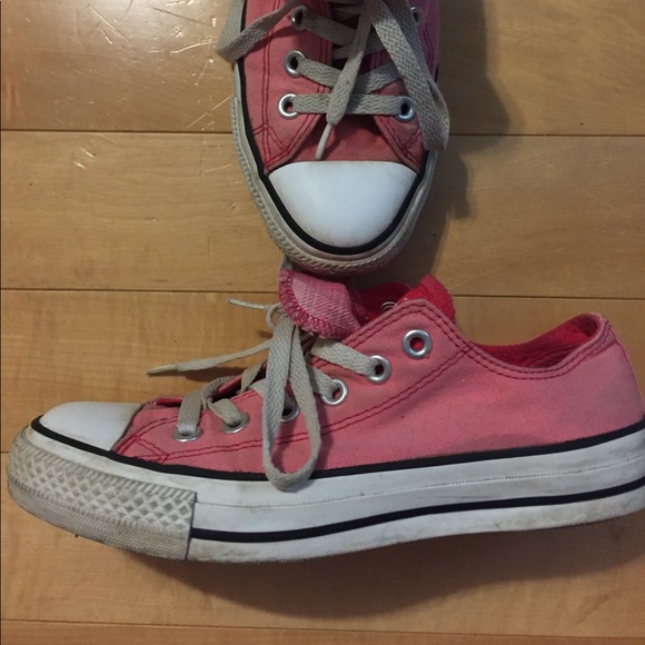 Pink Converse - Picture 3 of 5