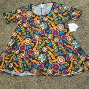Brand new Lularoe perfect T