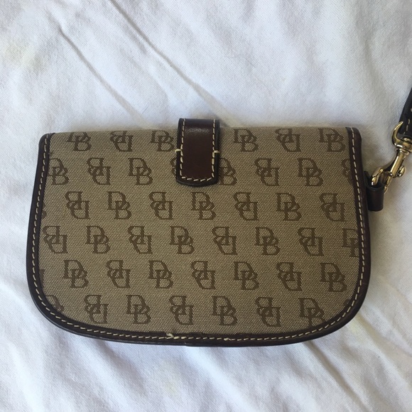Dooney & Bourke Signature Wristlet - Picture 4 of 6