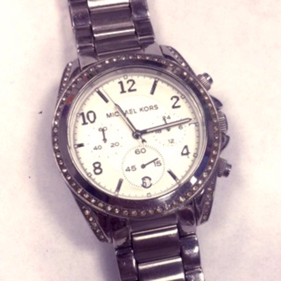 Michael Kors Classic Watch main image 4