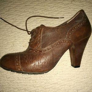 Brown leather Oxford heels