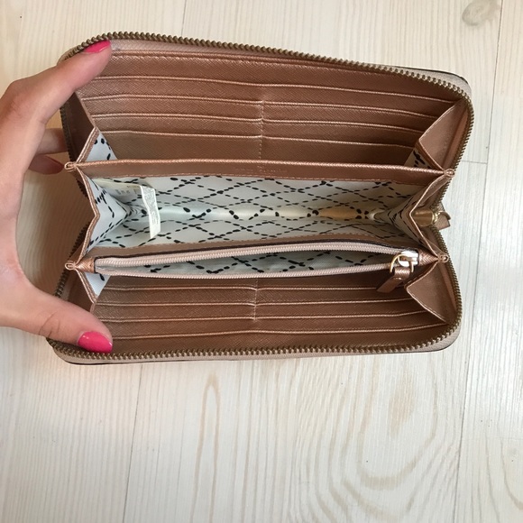 Wallet - Picture 4 of 6