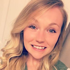 Meet your Posher, Ellie