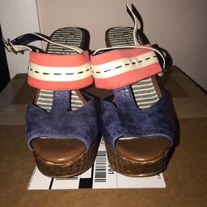 Jessica Simpson Nautical Wedges size 9