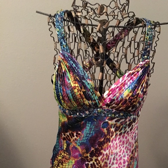 Ball / Prom Gown - Picture 2 of 7