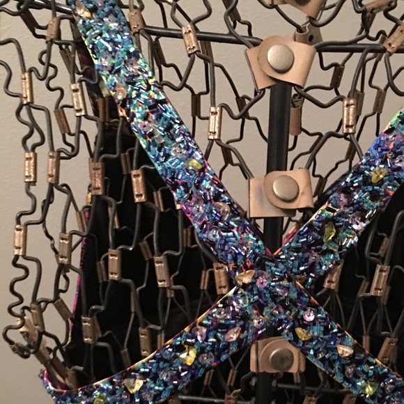 Ball / Prom Gown - Picture 5 of 7