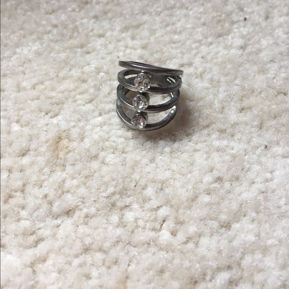 Silver ring - Picture 1 of 1