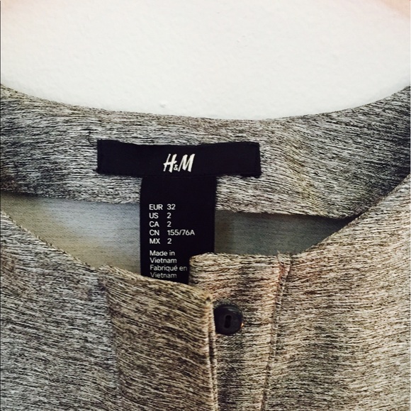 H&M Top - Picture 2 of 2