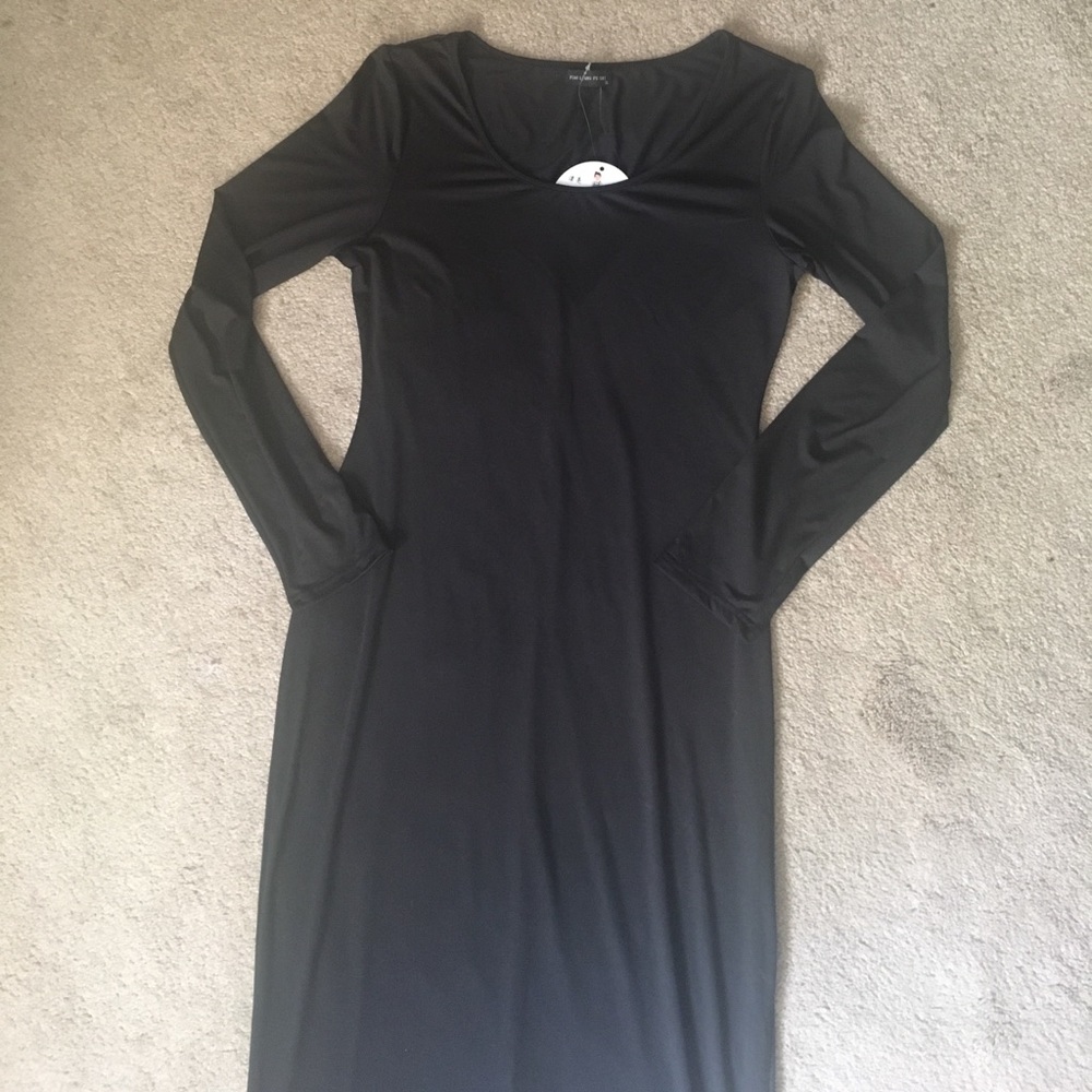 Perfect sexy long sleeve midi body con dress!