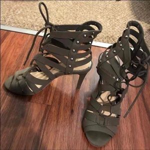 Jessica Simpson heels