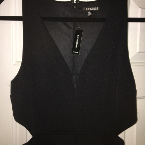Express cutout dress NWT - Picture 2 of 4