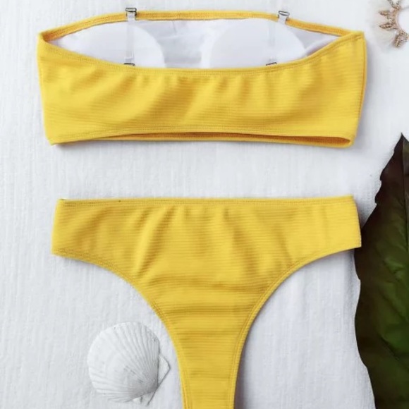 ❌🥀SOLD🥀⛔️Bandeau bikini set😙💫🌼✨ - Picture 2 of 5