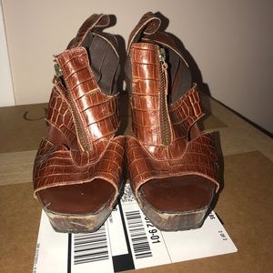 Jessica Simpson heels size 9