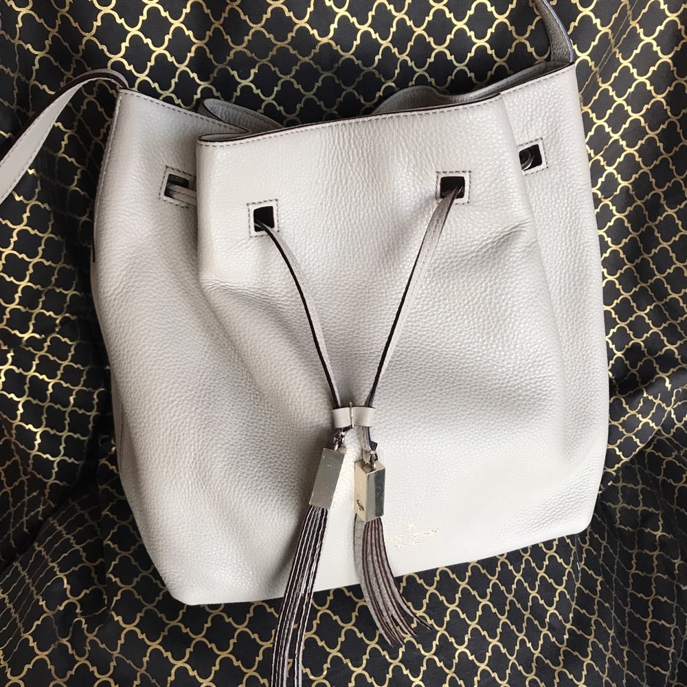 Kate Spade Grey Street Cooper bucket bag - Picture 2 of 7