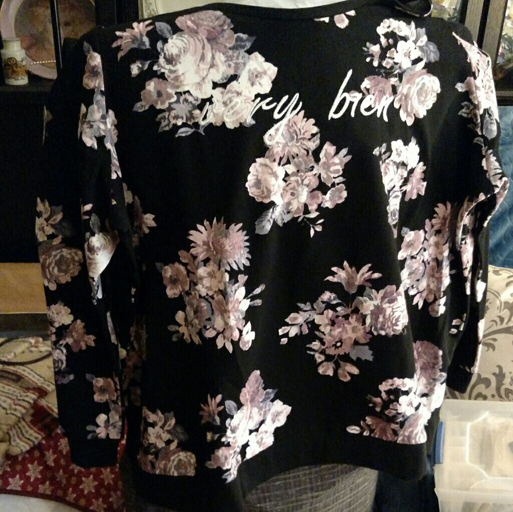Very Bien sweater!