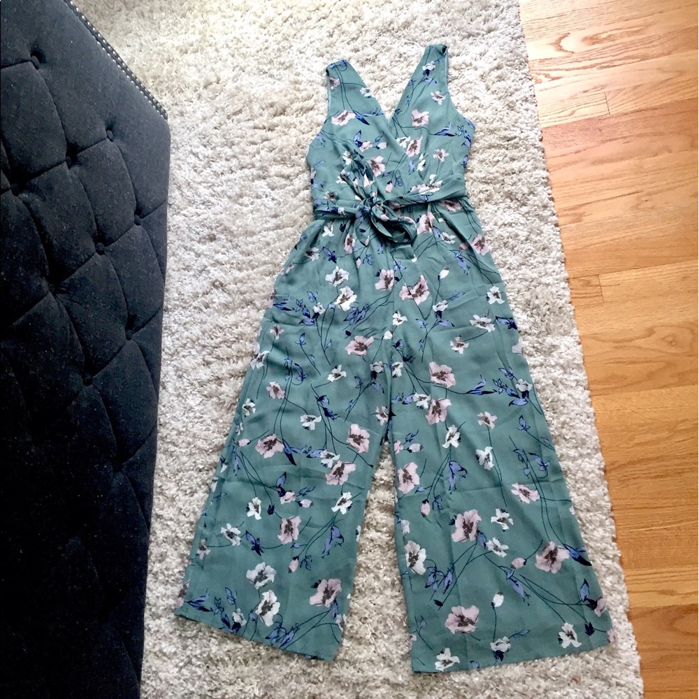 Summer Floral V Neck Romper Pants Dress (M)