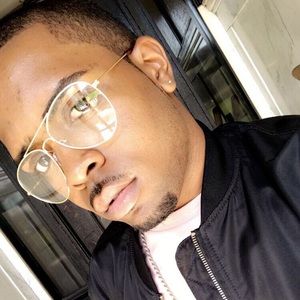 Meet your Posher, Laroyale