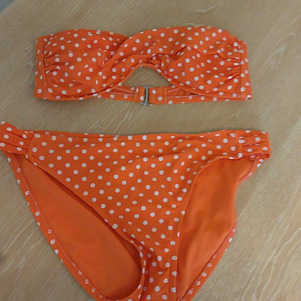 Bathing suit