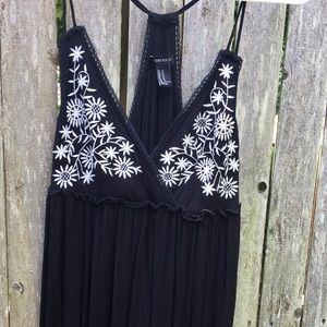 ✨Black & White Flower Forever 21 Dress or Top