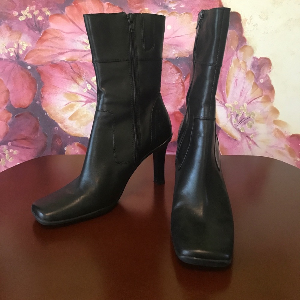 💜 NINE WEST booties 💜