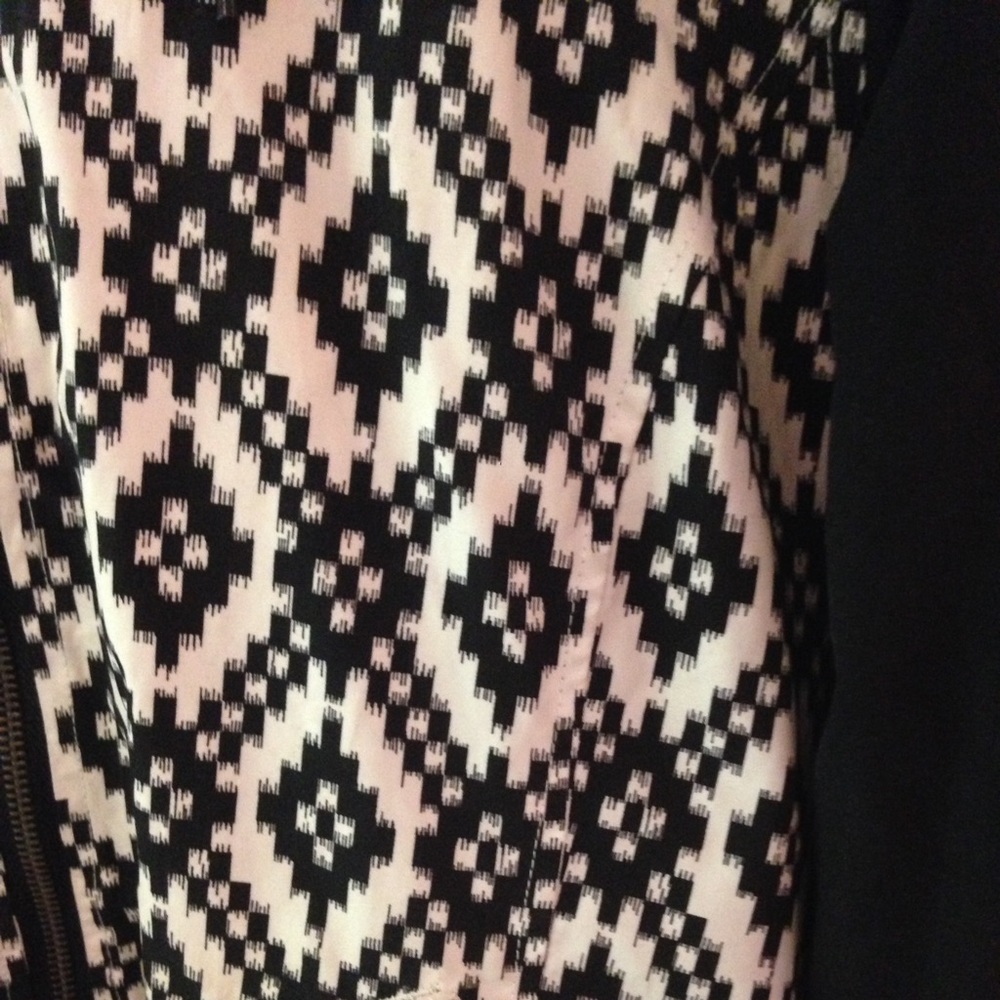 Patterned jacket - Picture 2 of 3