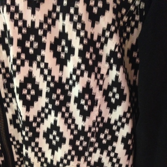 Patterned jacket - Picture 2 of 3