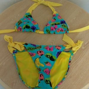 Cute bikini !!