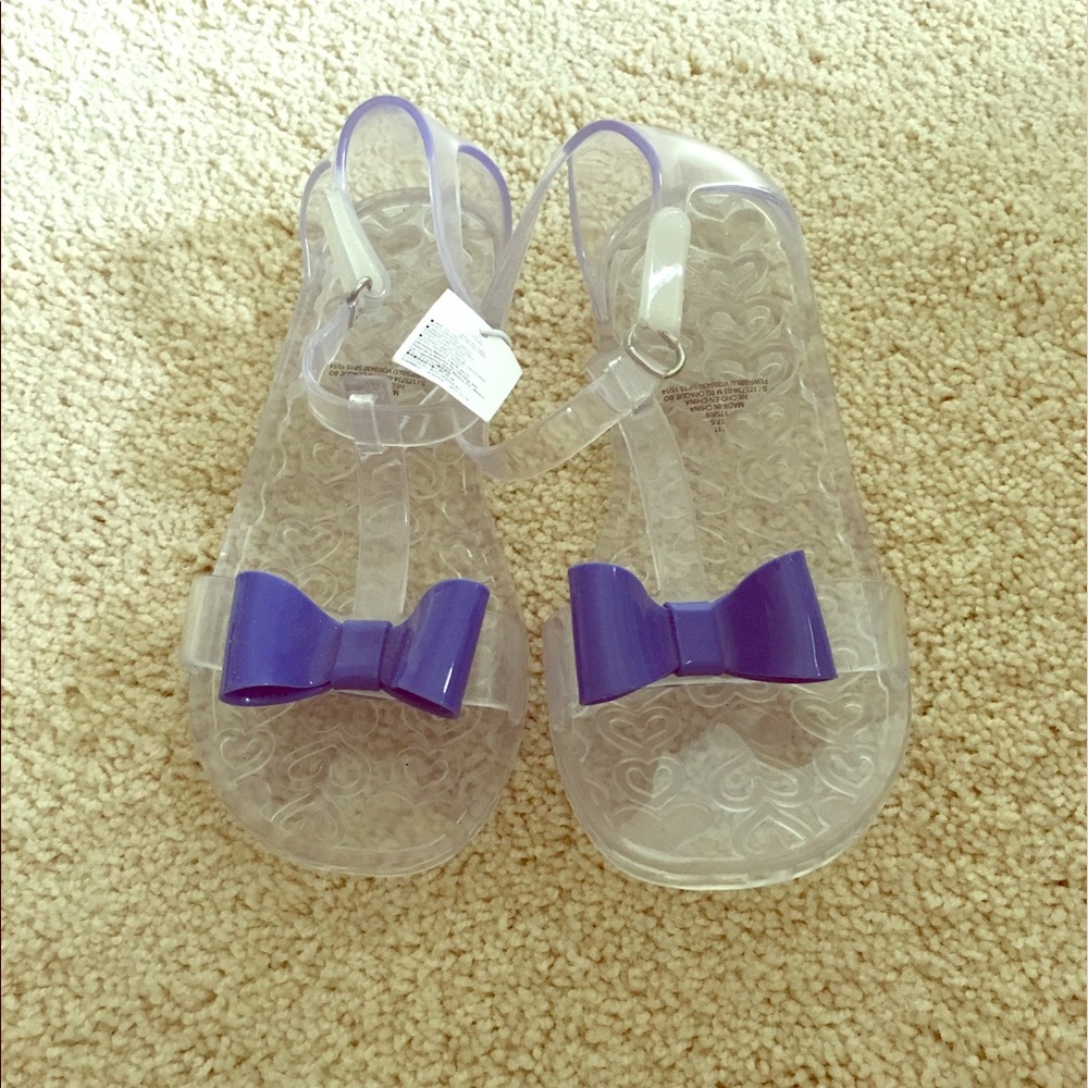 NWT little girl size 11 clear jelly sandals