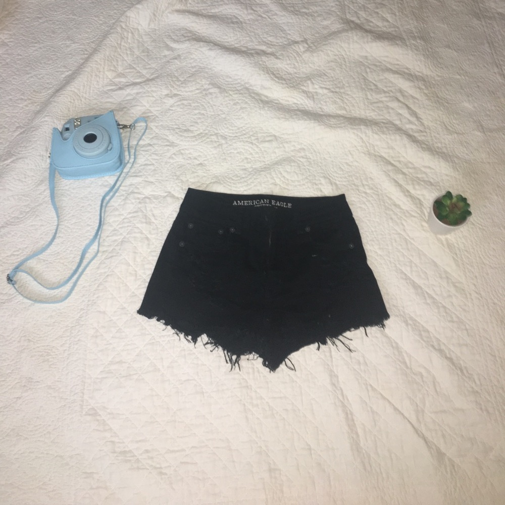 🛍BLACK AEO DISTRESSED DENIM SHORTS😫