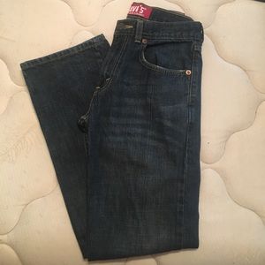 ✨SOLD!✨ Mid rise Levi's