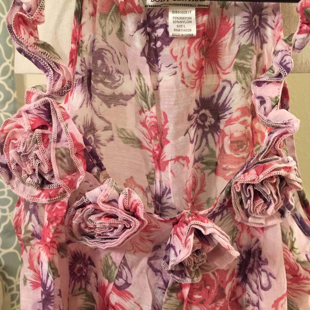 Halter top - Picture 2 of 2