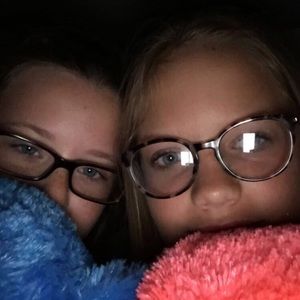 Meet your Posher, Zeta