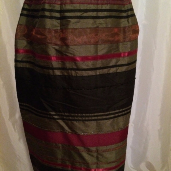 SOLD—Beautiful Alfani Silk Skirt Olive, Plum, & Black 8 - Picture 4 of 4