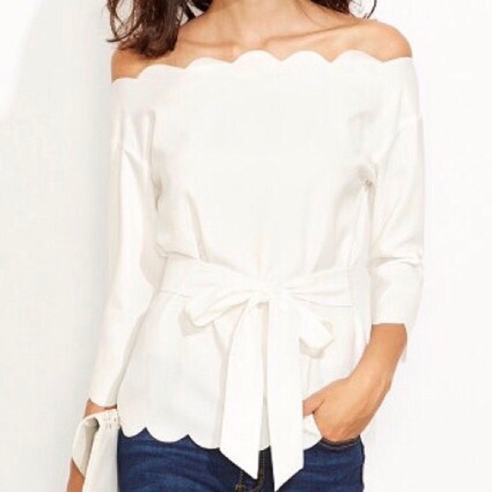 Scalloped top blouse