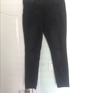 Black distresses jeans