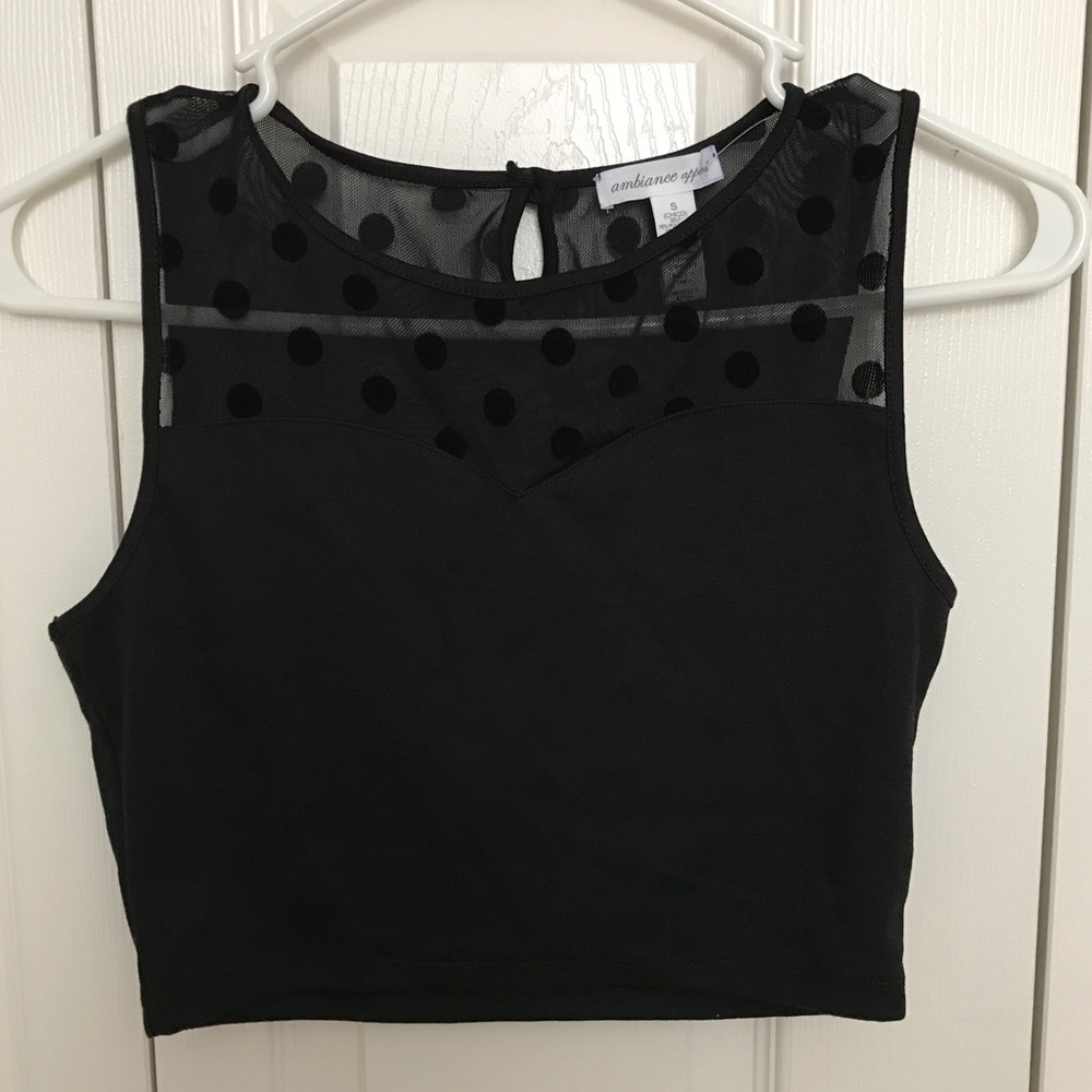 ❌❌SOLD❌❌🌼Polka Dot Crop Top🌼