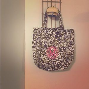 "M" tote 🌻