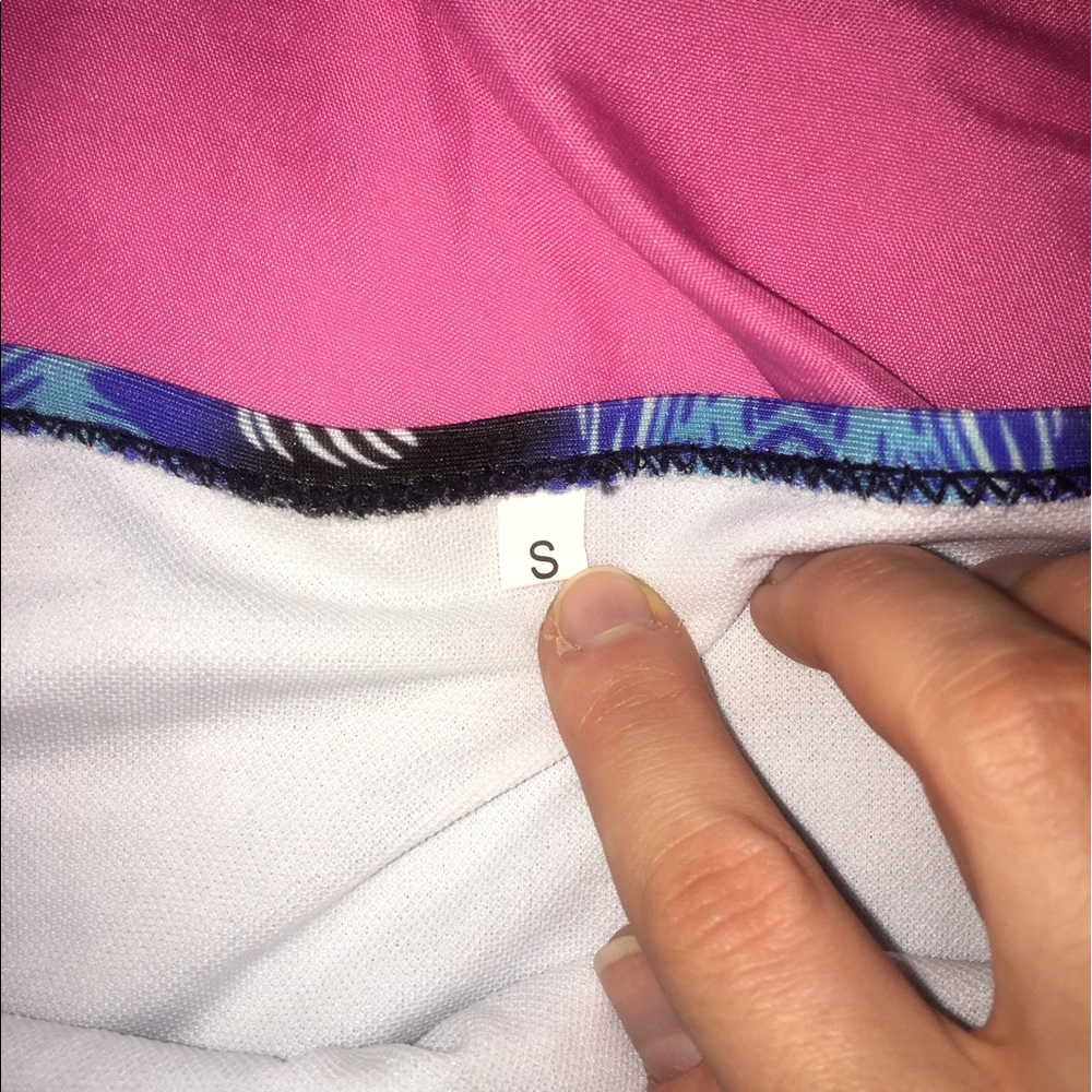 Bikini - Picture 2 of 3