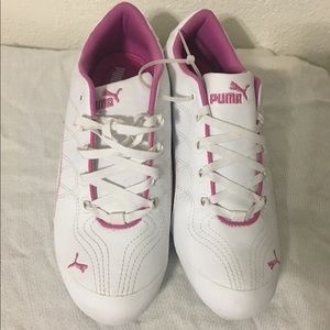 Puma tennis shoes
