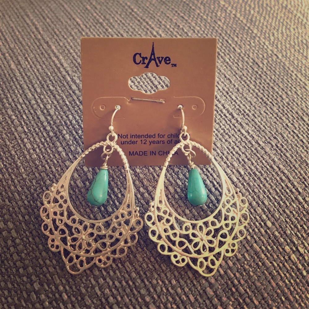 🌟New! Beautiful drop 💧 earrings! 💕