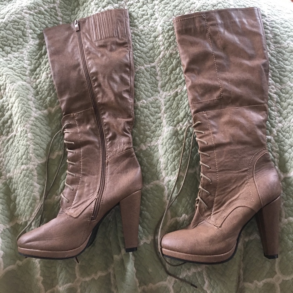 NWOT faux leather lace up boots