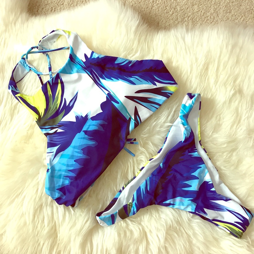 💙 Sporty High Neck Blue Strappy Back Bikini