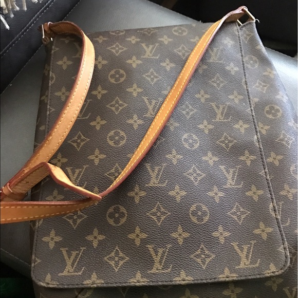 Vintage Musette Louie Vuitton cross body bag - Picture 2 of 2