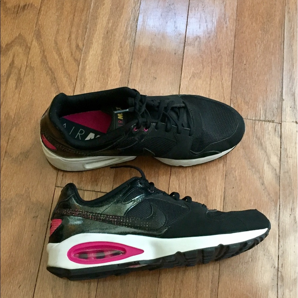 Nike Air Max Black & Pink Running Shoes, 9.