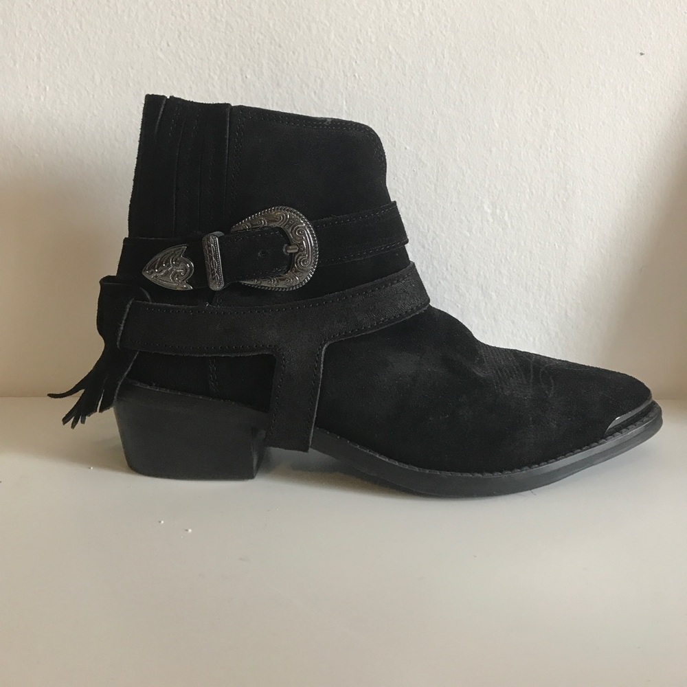 Ankle boots