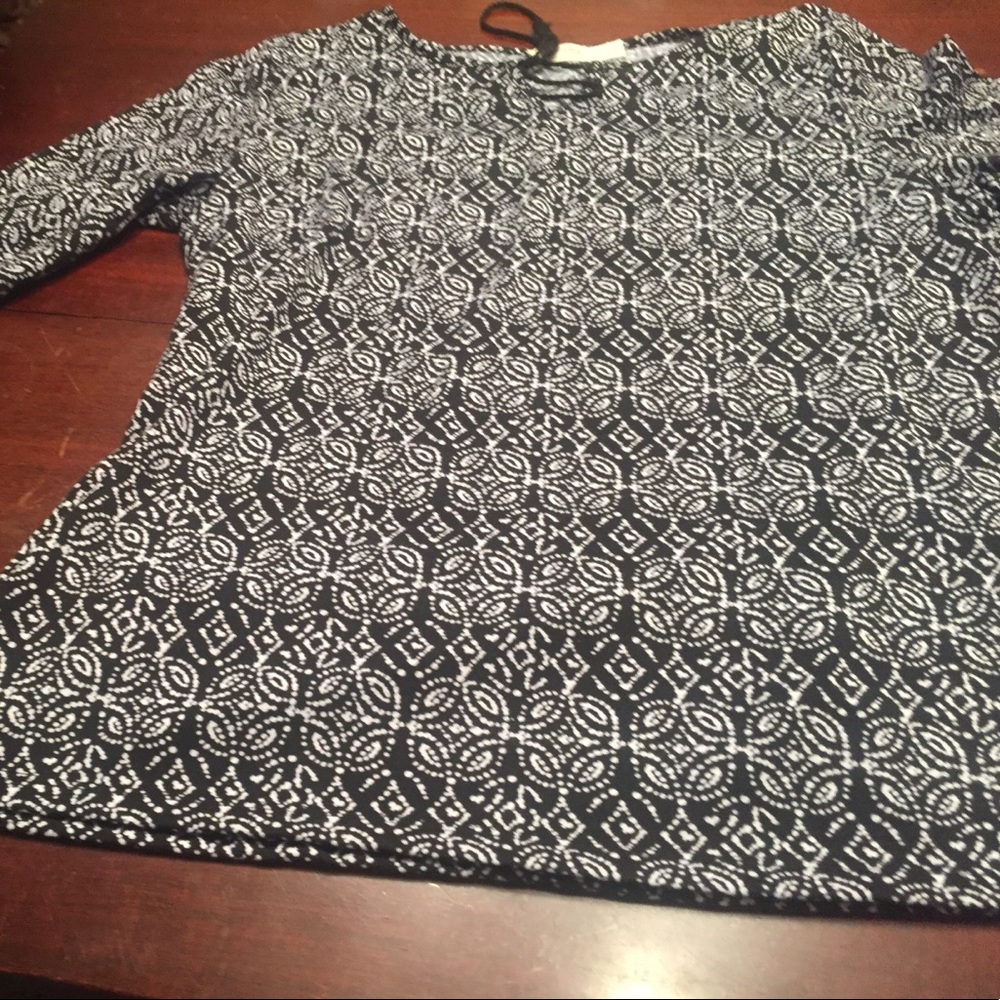 Black and white blouse