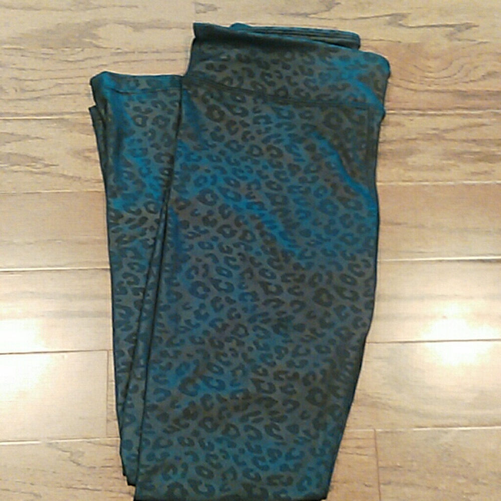 NWOT Danskin workout leggings