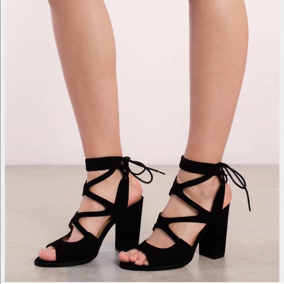 Black strapped Suede lace up chunky heel - Picture 3 of 5