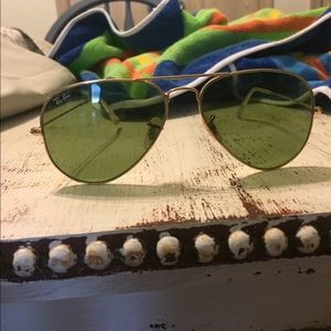 Aviator gold frame Ray Ban sunglasses